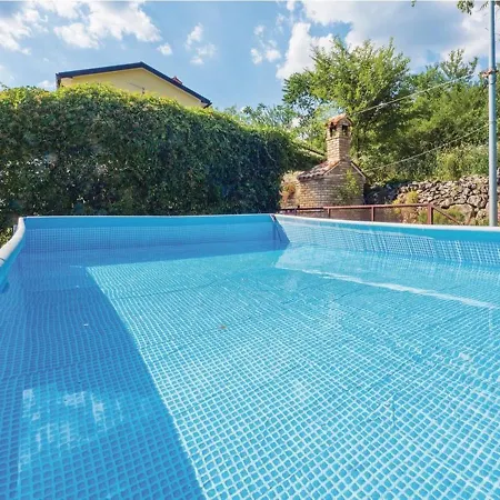 Spacious Holiday In With Private Pool Nyaraló *