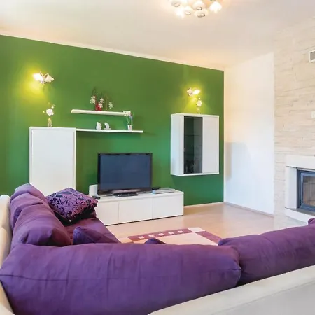 Spacious Holiday In With Private Pool Šušnjevica