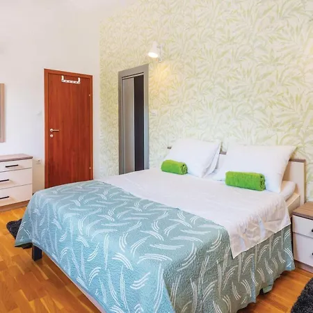 Spacious Holiday In With Private Pool * Šušnjevica