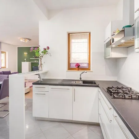 Сasa de vacaciones Spacious Holiday In With Private Pool